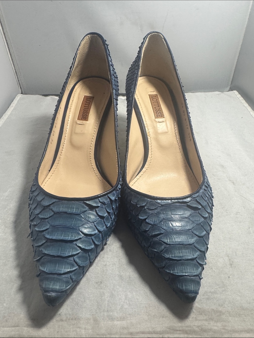 Blue leather exotic Pointed-Toe Pumps size 39 1/2